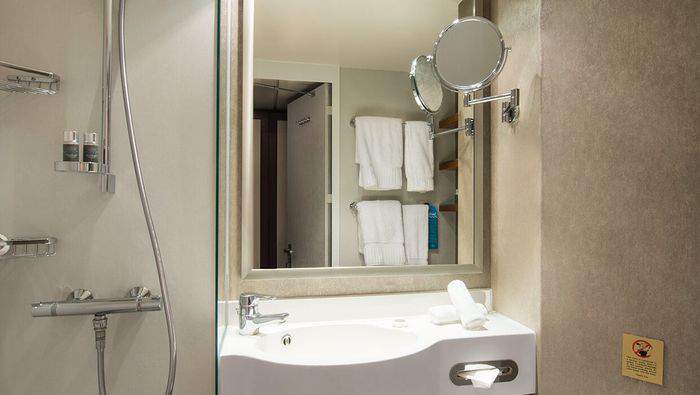 azamara club cruises azamara onward club balcony stateroom 1.jpeg